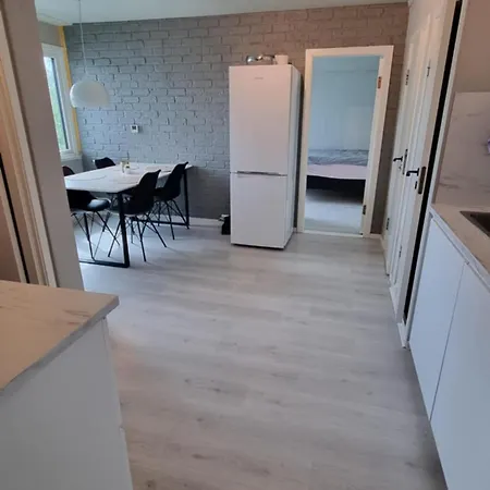 Appartamento Modern With Parking Ålesund